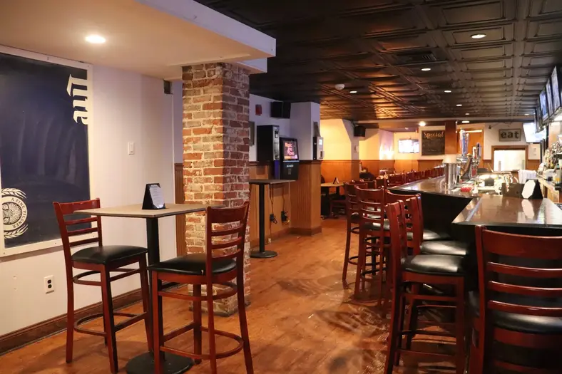 Inside William's Irish Tavern